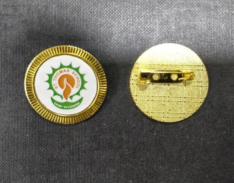 Metal Badge With Pin  7030  S