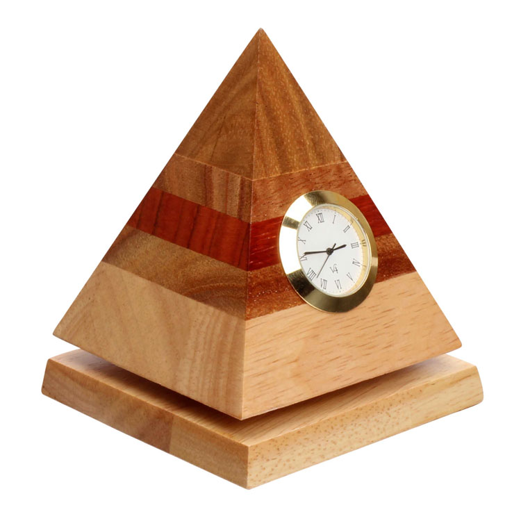 WoodenDeskTopPyramid